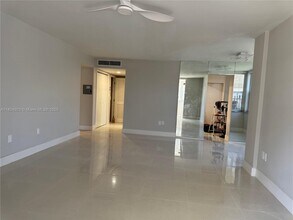 16450 Miami Dr in North Miami Beach, FL - Building Photo - Building Photo