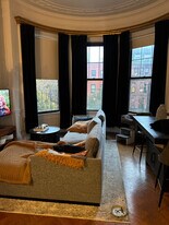 447 Beacon St, Unit 12 in Boston, MA - Building Photo