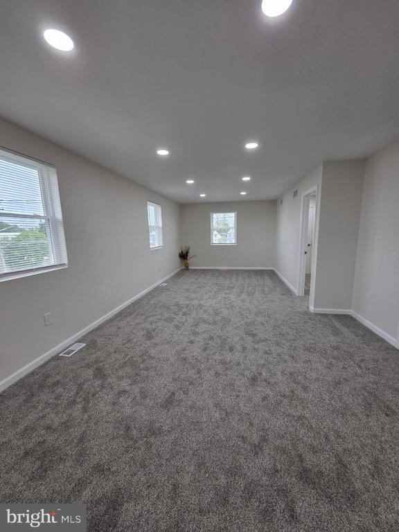 102 E Clements Bridge Rd in Runnemede, NJ - Building Photo - Building Photo