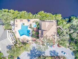 1401 S Palmetto Ave in Daytona Beach, FL - Building Photo