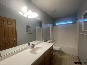 2309 Aberdeen Dr in Papillion, NE - Building Photo - Building Photo