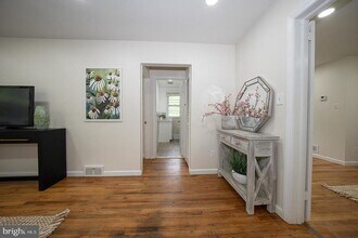 1019 Howellville Rd in Berwyn, PA - Building Photo - Building Photo