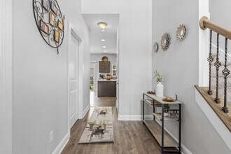 326 Aquamarine Cir in Jacksonville, NC - Building Photo - Building Photo