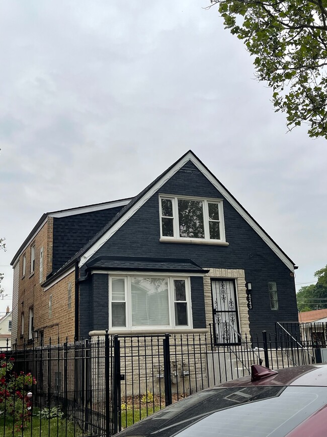 property at 4243 W Haddon Ave