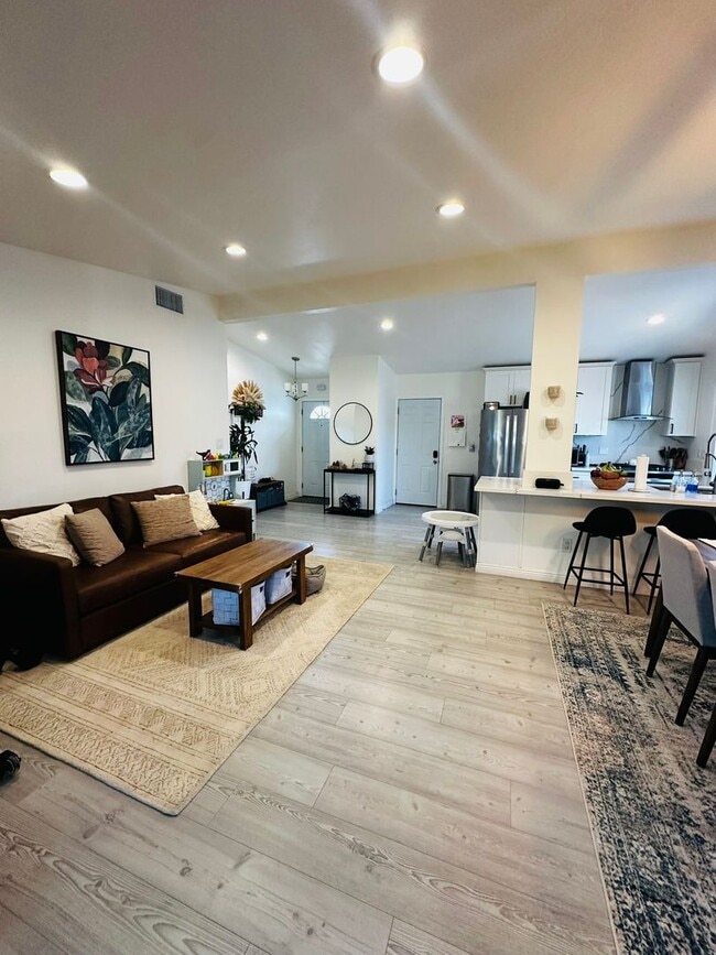 property at 1271 16th St