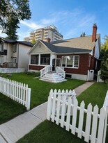 11010-11081 81 Ave NW in Edmonton, AB - Building Photo