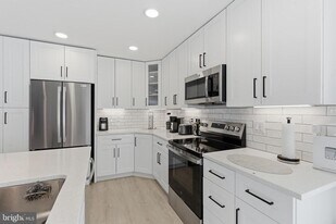 7872 Bastille Pl in Severn, MD - Building Photo