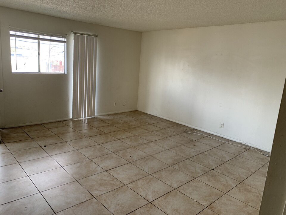 6340 Casada Way, Unit C in Las Vegas, NV - Building Photo