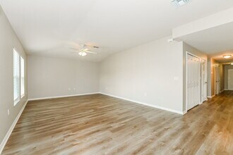 626 SW 22nd Terrace in Cape Coral, FL - Foto de edificio - Building Photo