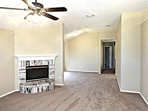 5713 Stone Meadow Ln in Fort Worth, TX - Building Photo - Building Photo