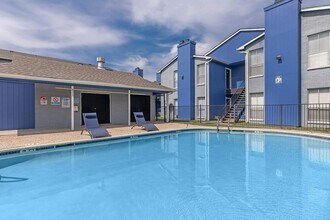 9TWO5 Apartments in Baytown, TX - Building Photo - Building Photo