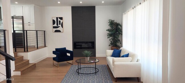 4071 Peoria Ave in Simi Valley, CA - Building Photo - Building Photo
