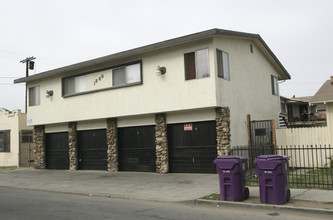 1335 Stanley Ave in Long Beach, CA - Building Photo - Building Photo