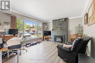 101 Rochelle Dr in St Catharines, ON - Building Photo - Building Photo