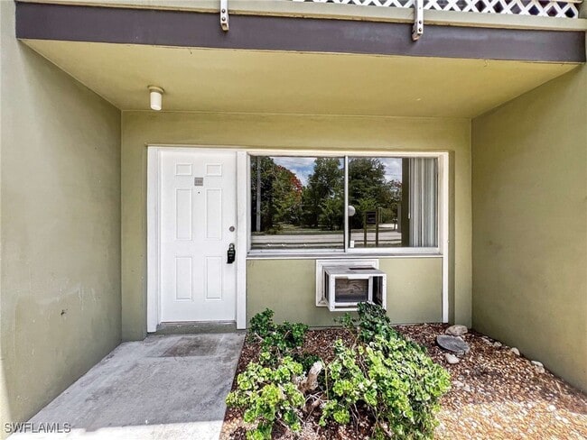 property at 1852 Golf View Ave