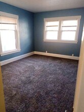 403 2nd St, Unit 2 in Jackson, MI - Foto de edificio - Building Photo