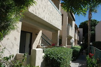 Laurel Lane in Phoenix, AZ - Building Photo - Building Photo