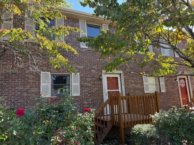 property at 2039 Heritage Pl