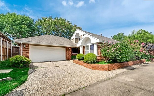 9809 Lakewood Ct in Rockwall, TX - Building Photo