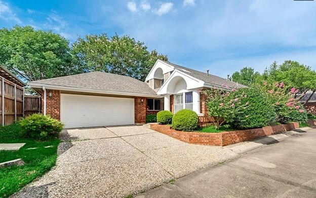 property at 9809 Lakewood Ct