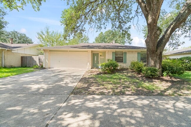 property at 2126 Turtle Creek Dr