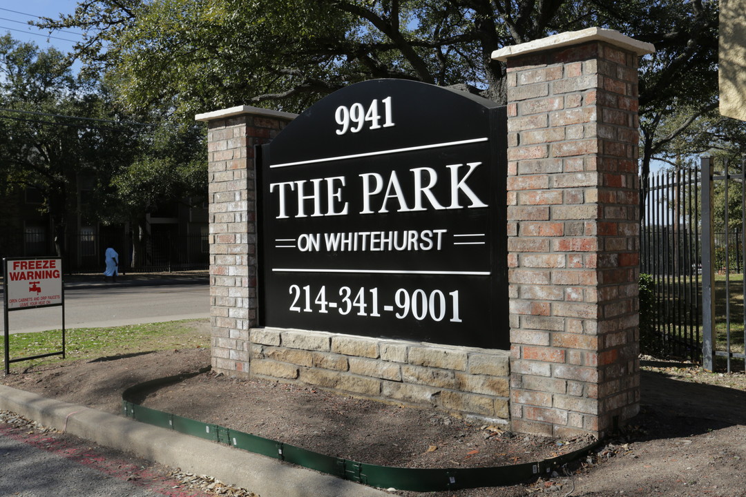 Park on Whitehurst in Dallas, TX - Building Photo