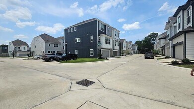 3207 Cedar Dawn Ln in Houston, TX - Building Photo - Building Photo
