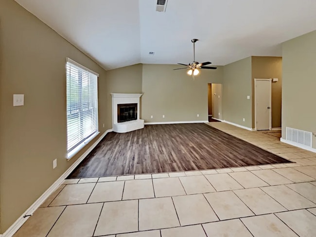 property at 807 W Lonesome Dove Trail