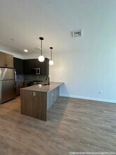 199 Gardner St in Boston, MA - Foto de edificio - Building Photo