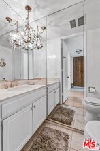 318 N Maple Dr in Beverly Hills, CA - Building Photo - Building Photo