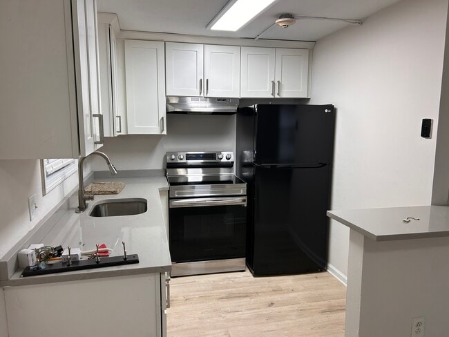 681 Charles St, Unit 1 in Providence, RI - Building Photo - Building Photo