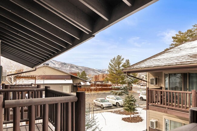 2245 Sidewinder Dr in Park City, UT - Building Photo - Building Photo