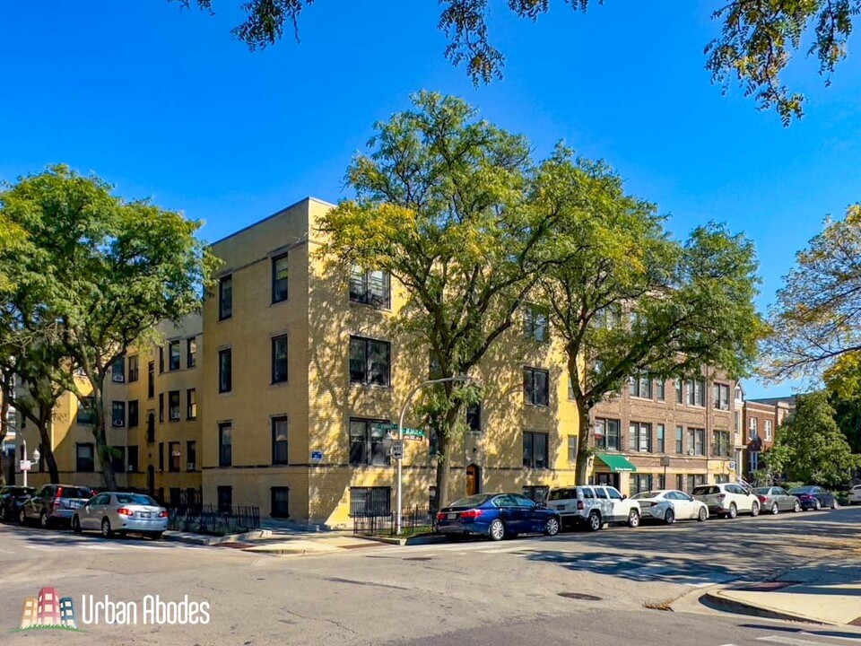 1101 W George St, Unit M03B in Chicago, IL - Building Photo