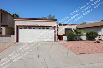 10010 N 66th Ave in Glendale, AZ - Building Photo - Building Photo