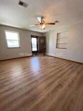 2011 Harris in Madison, IL - Building Photo - Building Photo