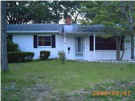 420 Edge Ave in Valparaiso, FL - Building Photo