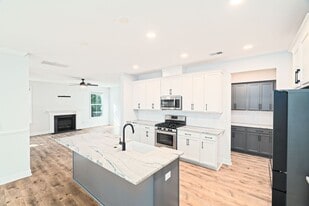 109 Abbey Ter Rd in Moncks Corner, SC - Building Photo