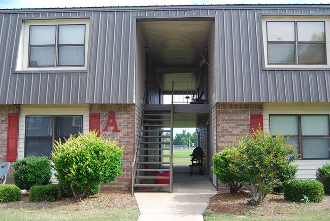 Village East in Brewton, AL - Foto de edificio - Building Photo