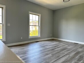 1627 E Lakeview Ln in Canton Township, MI - Building Photo - Building Photo