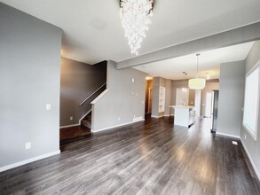 8209-8217 217 St NW in Edmonton, AB - Building Photo - Building Photo