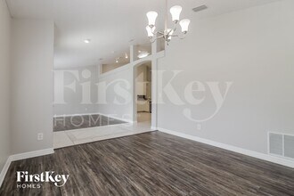 660 Wild Flower St in Merritt Island, FL - Foto de edificio - Building Photo