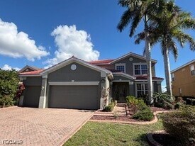 16511 Whispering Trace Ct in Ft. Myers, FL - Building Photo