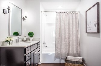 12314 Mayfield Rd-Unit -207 in Cleveland, OH - Building Photo - Building Photo