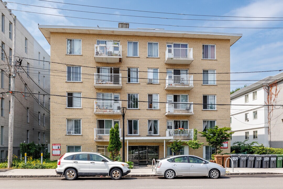 12024 Lachapelle Rue in Montréal, QC - Building Photo