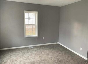 106 E Madison St in O'Fallon, IL - Building Photo - Building Photo