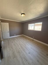 1250 E 87th St in Los Angeles, CA - Building Photo - Building Photo
