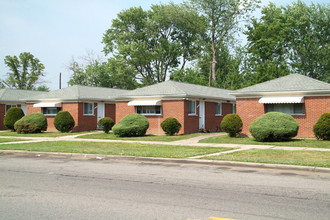 Corte Villas in Detroit, MI - Foto de edificio - Building Photo