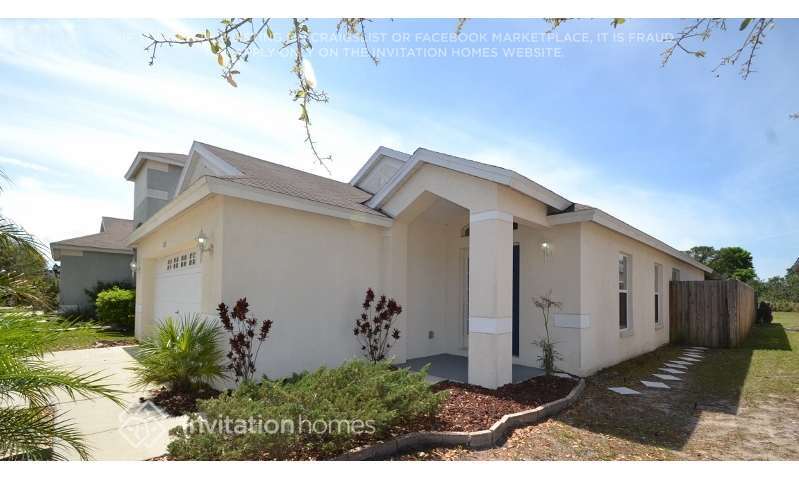 713 Cristelle Jean Dr in Ruskin, FL - Building Photo