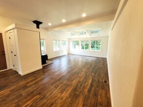 3237 Mosquito Lake Rd in Deming, WA - Building Photo - Building Photo