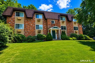 185 Scott Rd in Waterbury, CT - Building Photo